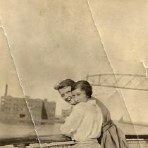 ph 24563 Laura Dow & M. Templin ca.1918