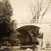 ph 24573 Salem bridge ca.1932