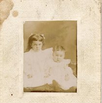 ph 24233 Mullin children