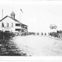 Horse race, Arthur, 1910