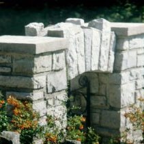 ph 18244_10 Archway, plants with red berries, Oct. 1995.