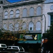 10426 Rainbow Produce 1982