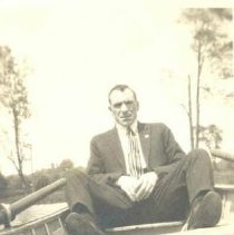 ph 21179 man in rowboat