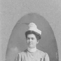Unidentified woman, Tait family ?, ca. 1900