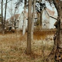 6907 house & woods 1973