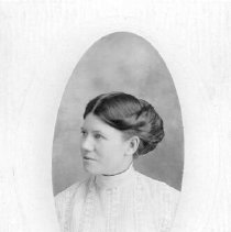 Unidentified young woman, Tait family ?, ca. 1890