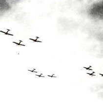 ph14425e Aeroplane veiled