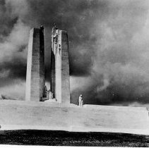 ph14425g C.N. War Memorial