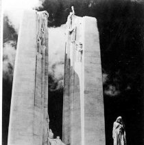 ph14425h Canadian War Memorial
