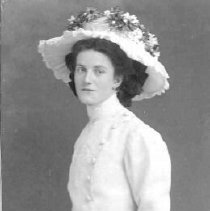 Unidentified woman, ca. 1910