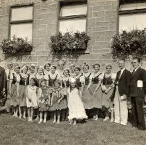 Fergus girls on Irish float at Centennial parade, Fergus, Aug. 1933