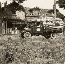 Speedside Baseball Team float in Fergus Centennial parade, Fergus,