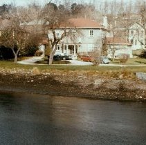 5667 house & river 1973