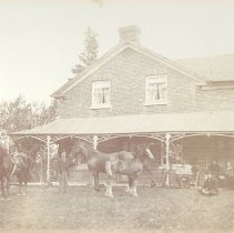 ph 19288 Ross family ca.1900