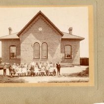 S.S. #12 Maryborough Junior Division, Moorefield, ca. 1907.