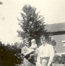 ph 19261 Jackson family ca.1930