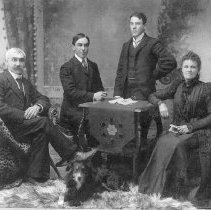 ph 19045 Mutrie family ca.1902