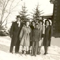 ph 19255 Lockhart family ca.1945