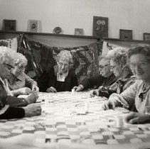 ph 14826 Elora WI quilting, 1982.