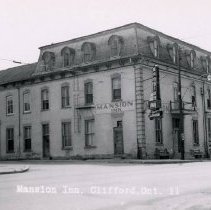 The Mansion Inn, Clifford, circa 1950.