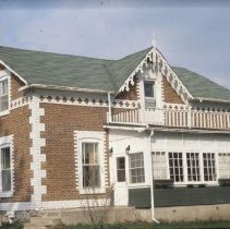 ph 17081a Barrie Hill Manse, Eramosa Twp., May 1989.