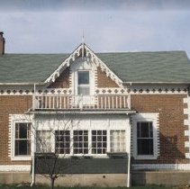 ph 17081b Barrie Hill Manse, Eramosa Twp., May 1989.