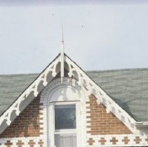 ph 17081c Barrie Hill Manse, Eramosa Twp., May 1989.