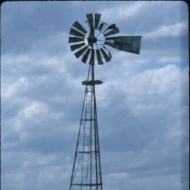 ph 17103a Barn and windmill near Damascus, West Luther Twp., June 1 1990.