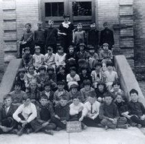 Grade two[?] class in front of Harriston Public School, 1926