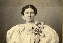 1895 Large Pouf [Puff]  Sleeves