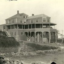 Chase House, Loveitt's Field