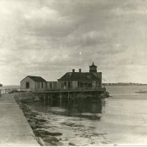 Breakwater "Bug" Light