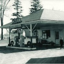 Lloyd W. Jordan Shell station