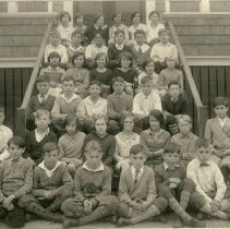 Students, steps to Thornton Hts Comm Club