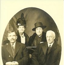 George Albert & Lizzie Brawn; Mr. & Mrs. Frank Willard. Circa 1915