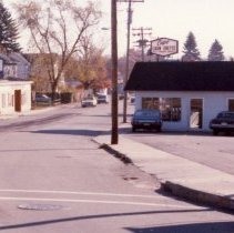 Cottage Road and Cape Launderette