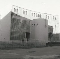 Holy Cross Church, 124 Cottage Road