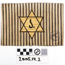 2005.14.2_belgium Armband_frontside_accession