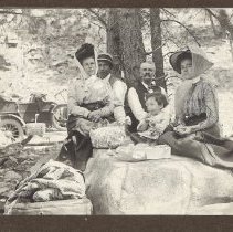 1972.009.002_photo 08