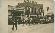 Eidsvold Lodge float 1913