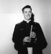 Gordon Tracie with spilåpipa