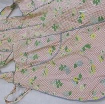 Grandma Moses Apron, R side