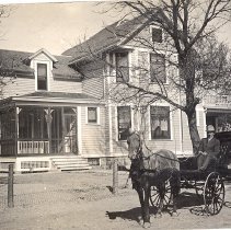 End spring piano box buggy