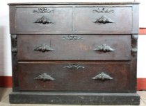 X969.4.35 Dresser