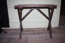 2011.94.1 Table, Sawbuck