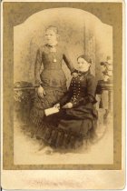 2010.11.105 Photograph