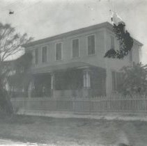 Oakes House on N. 14th St