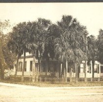 Lasserre House at Beech and 7th Streets