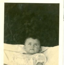 Annette age 6mo  6 da  June 17 1923