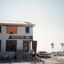 Seaside Inn By Lana Rushing And Kate Badiali 06-06-2011